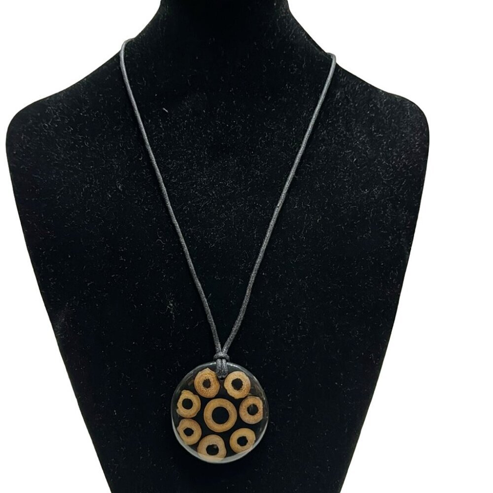 NWT decouture black circle pendant necklace